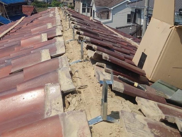 播磨町で強力棟金具の取り付け